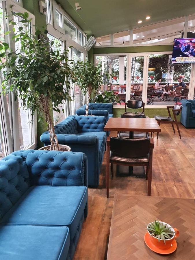 Hotel Vila 60 Тирана Екстер'єр фото