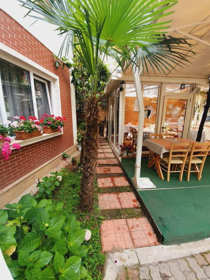 Hotel Vila 60 Тирана Екстер'єр фото